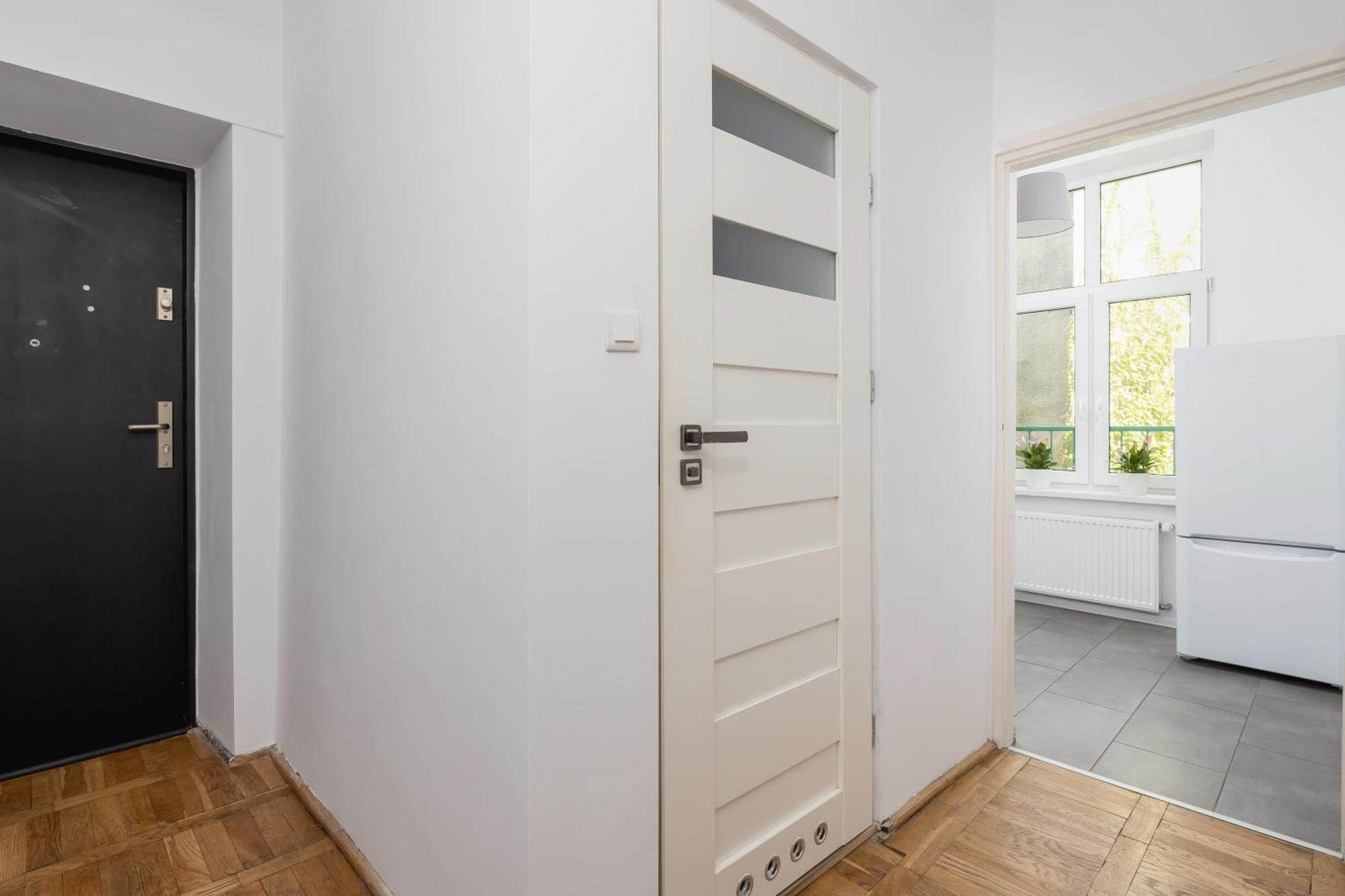 1-Bedroom Apartment With Balcony - Dluga 65 Cracovie Extérieur photo