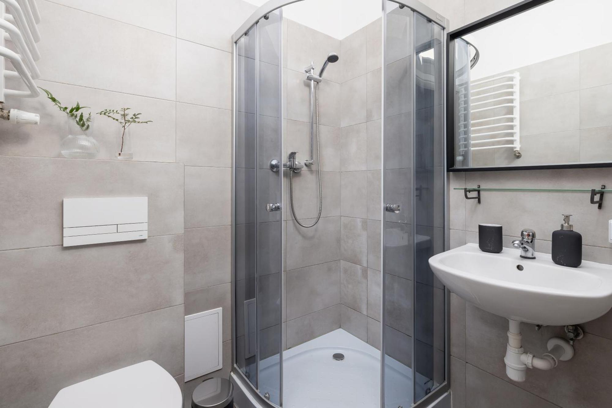 1-Bedroom Apartment With Balcony - Dluga 65 Cracovie Extérieur photo