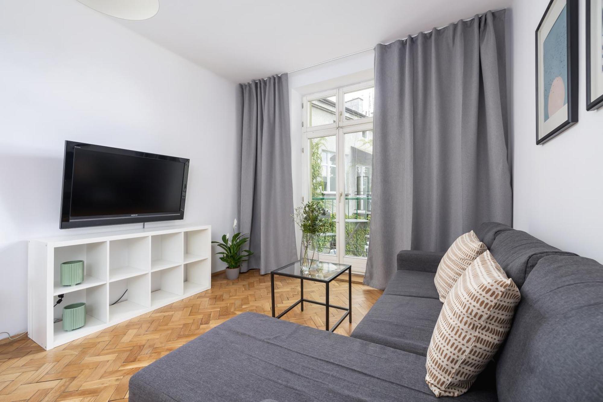 1-Bedroom Apartment With Balcony - Dluga 65 Cracovie Extérieur photo