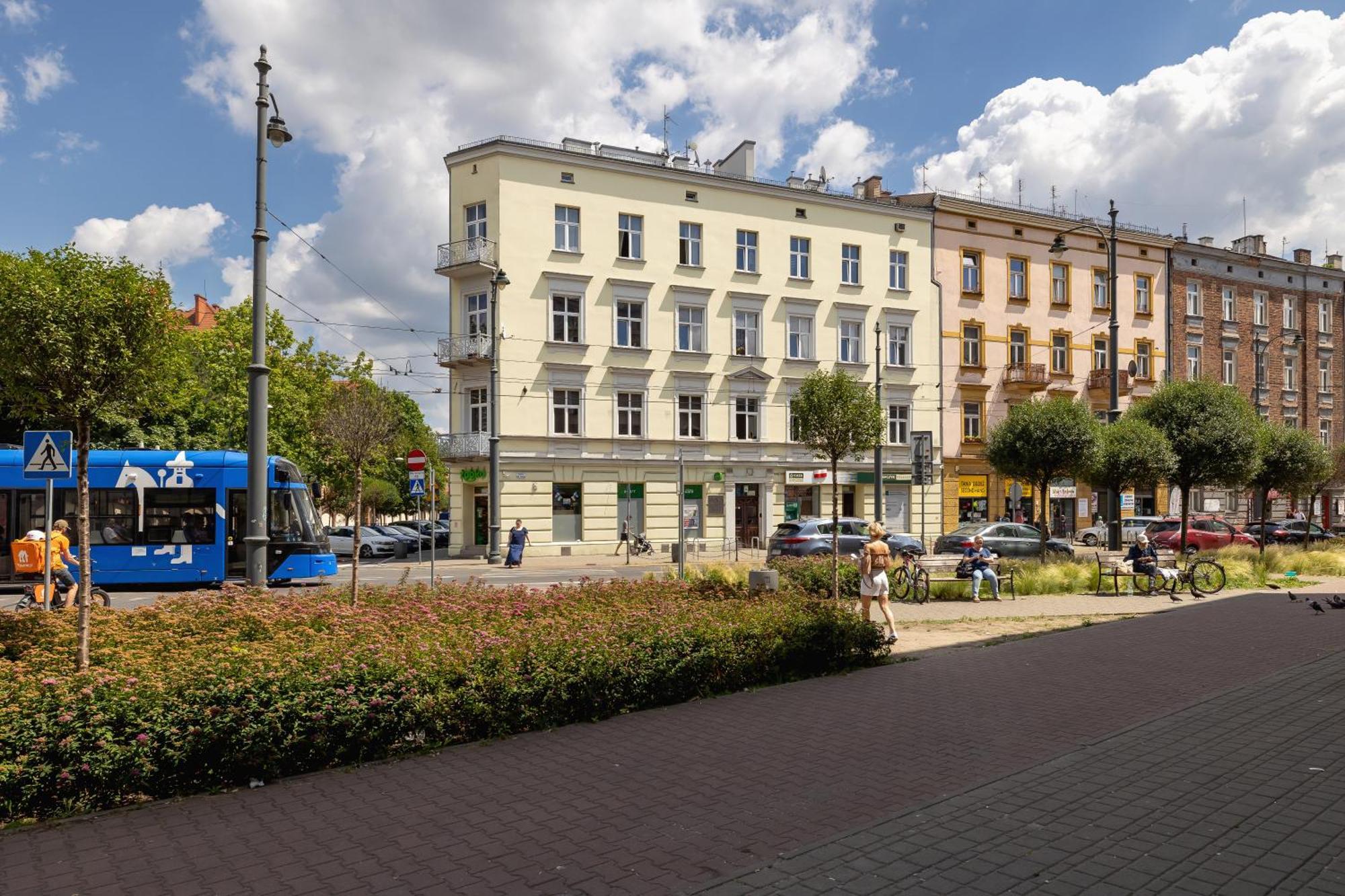 1-Bedroom Apartment With Balcony - Dluga 65 Cracovie Extérieur photo